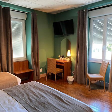 Logis Hotel-Restaurant Les Voyageurs La Coquille ภายนอก รูปภาพ