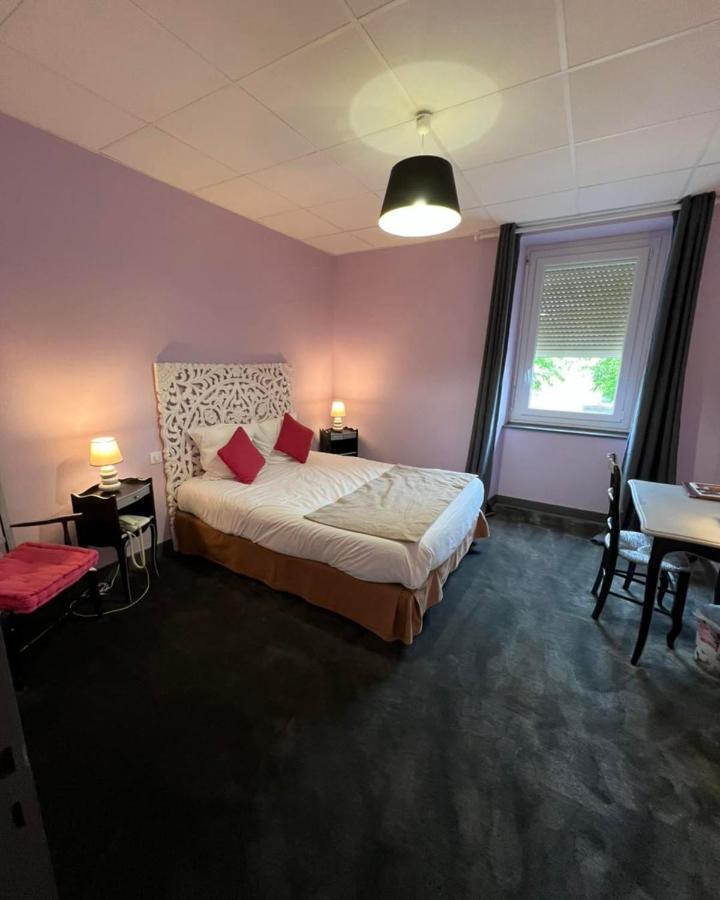 Logis Hotel-Restaurant Les Voyageurs La Coquille ภายนอก รูปภาพ
