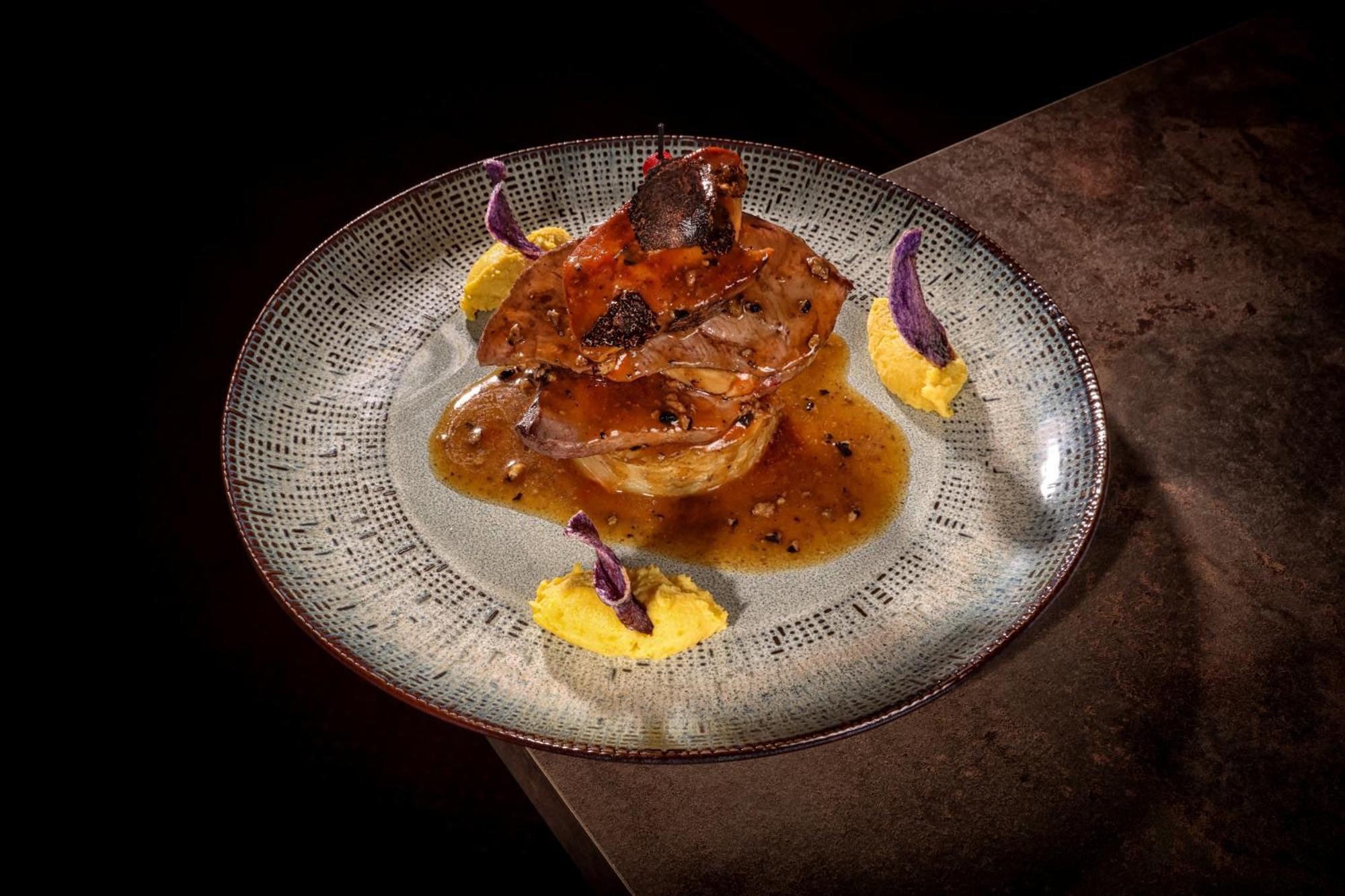 Logis Hotel-Restaurant Les Voyageurs La Coquille ภายนอก รูปภาพ