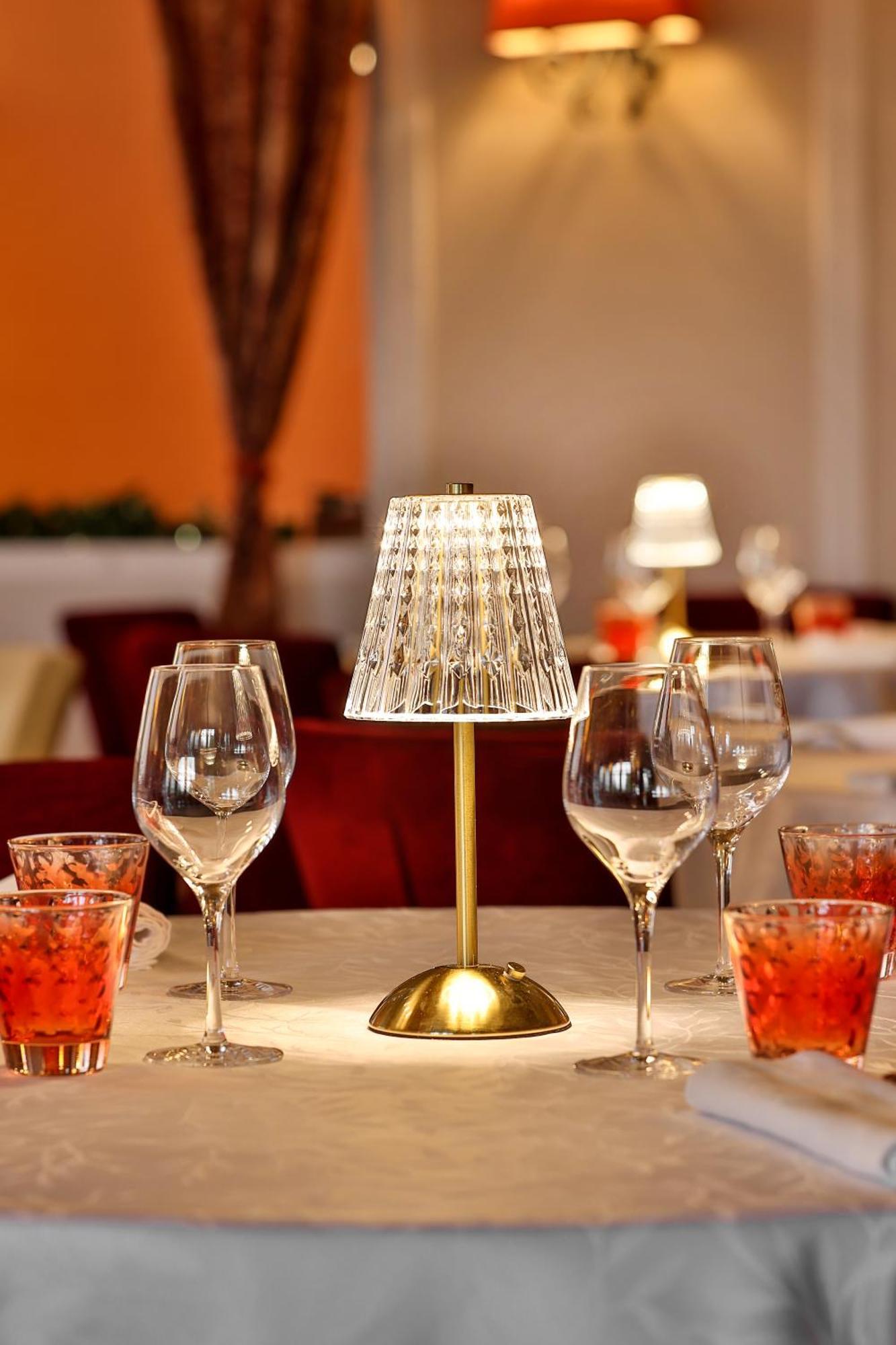 Logis Hotel-Restaurant Les Voyageurs La Coquille ภายนอก รูปภาพ