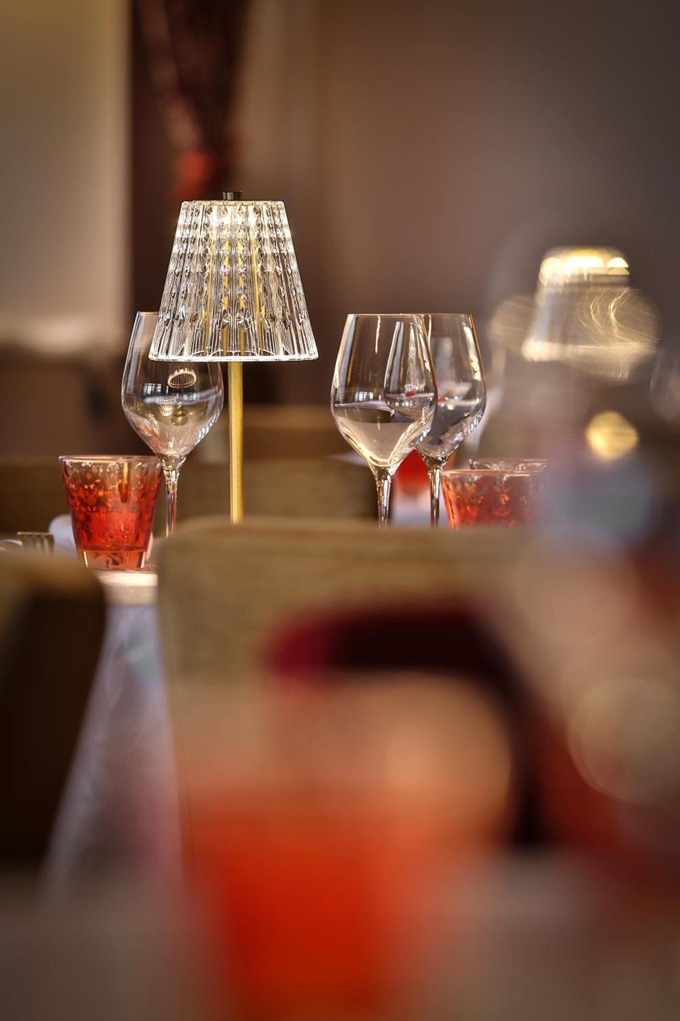 Logis Hotel-Restaurant Les Voyageurs La Coquille ภายนอก รูปภาพ