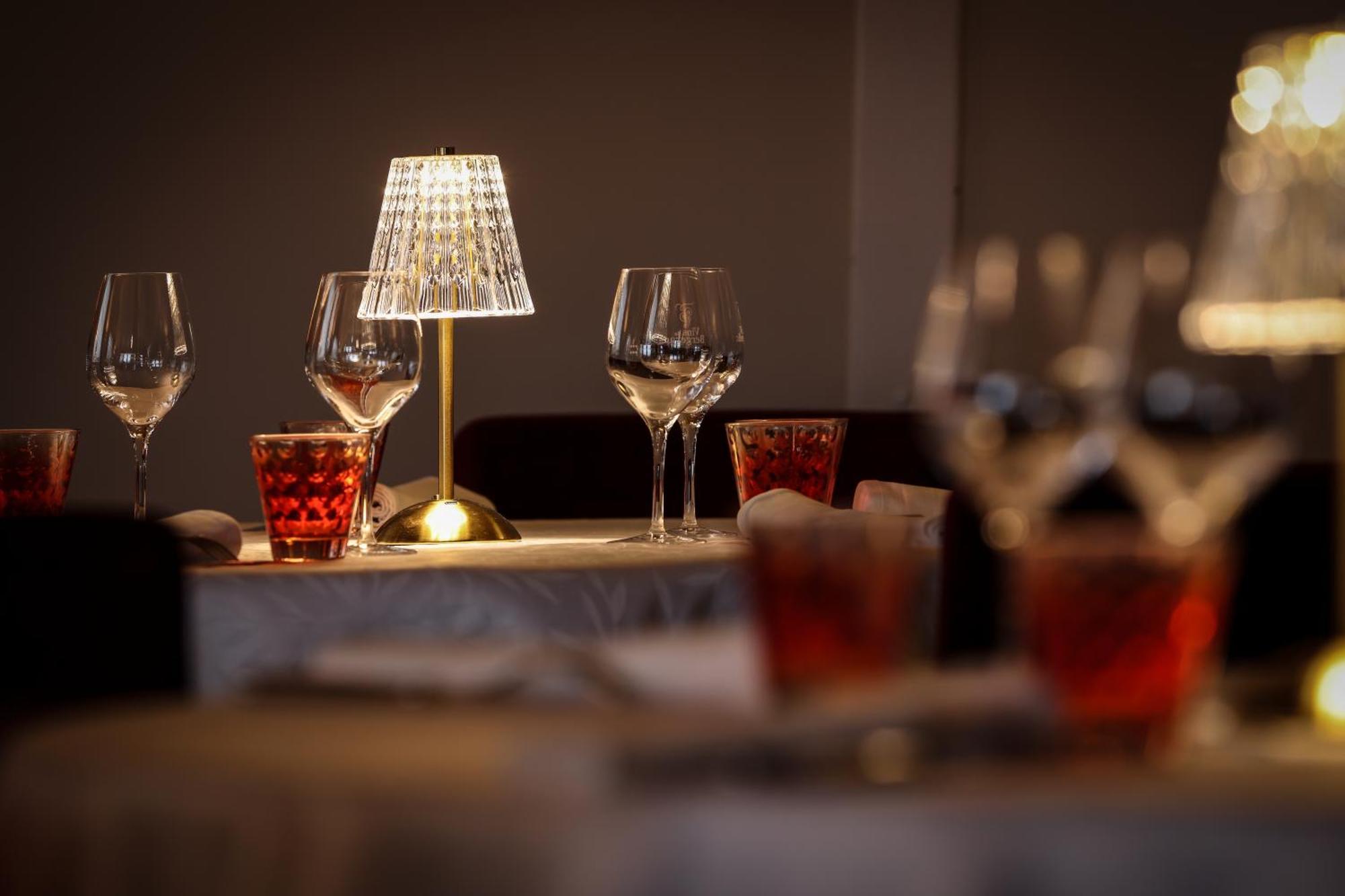 Logis Hotel-Restaurant Les Voyageurs La Coquille ภายนอก รูปภาพ