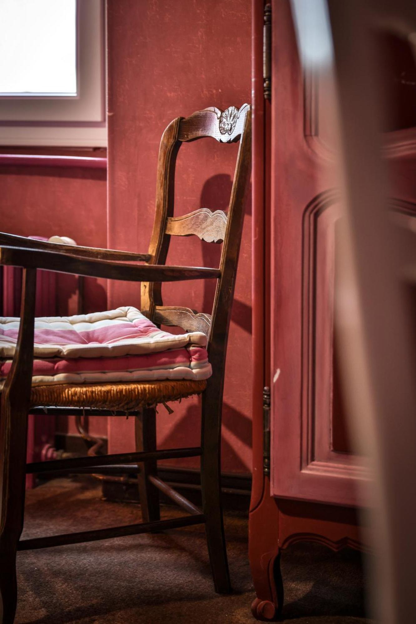 Logis Hotel-Restaurant Les Voyageurs La Coquille ภายนอก รูปภาพ