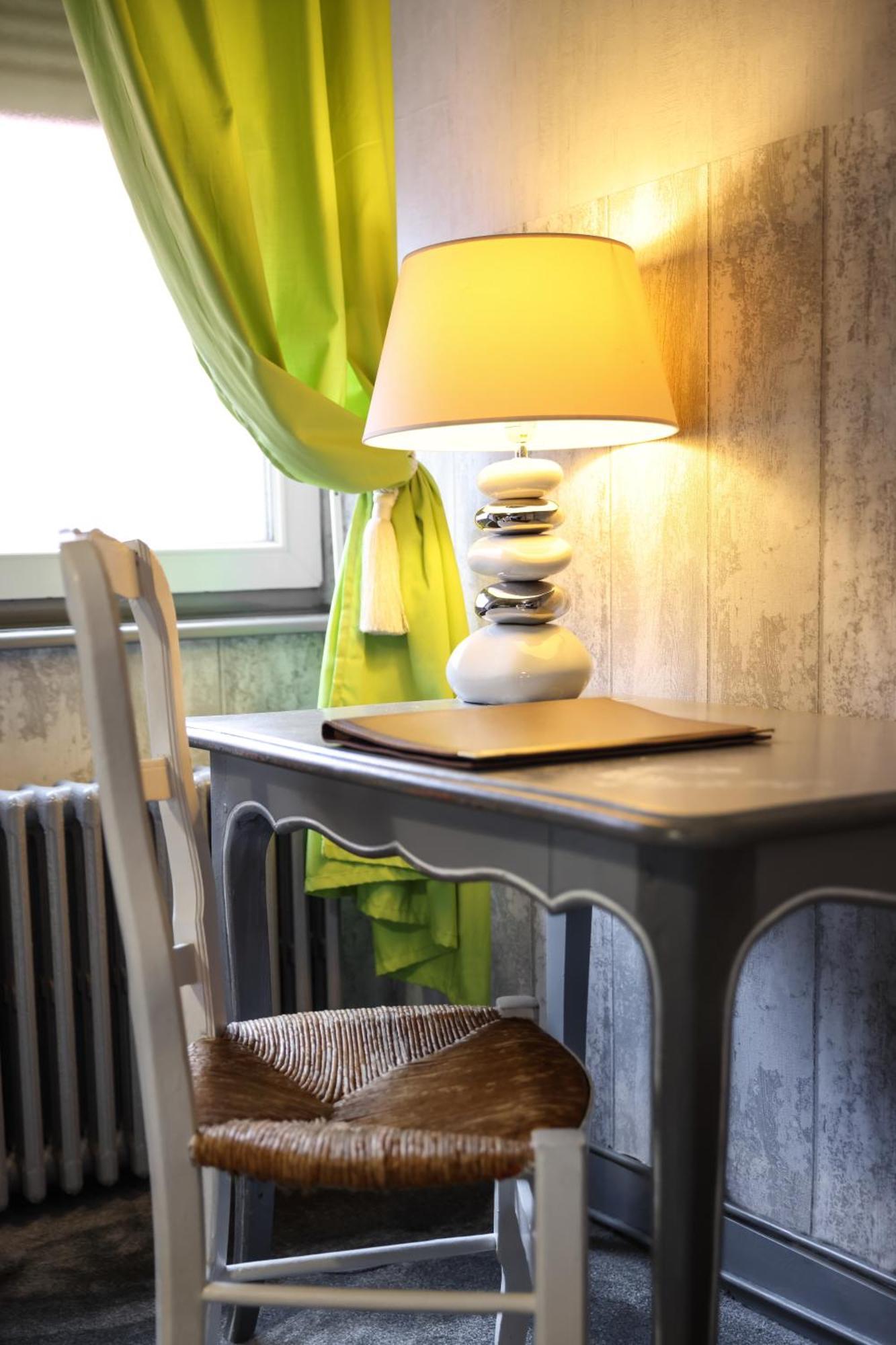 Logis Hotel-Restaurant Les Voyageurs La Coquille ภายนอก รูปภาพ