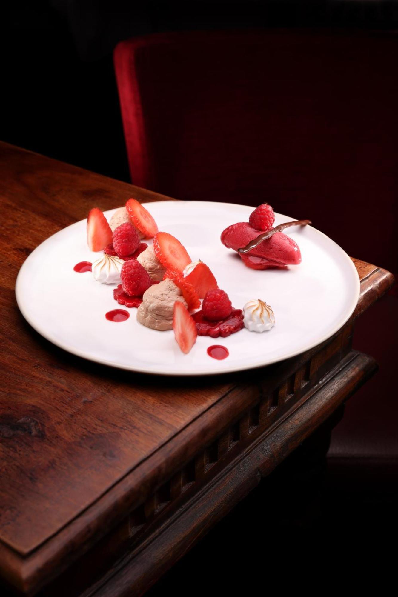 Logis Hotel-Restaurant Les Voyageurs La Coquille ภายนอก รูปภาพ